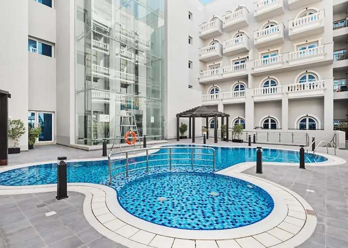 Contemporary 2Br W/ Maid\'S Room At Jvc